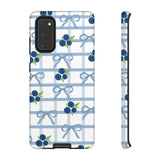 Coque de téléphone Bows and Berries par l'artiste Mia Rose